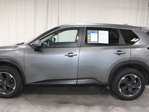 Used 2024 Nissan Rogue SV AWD/4WD image 6
