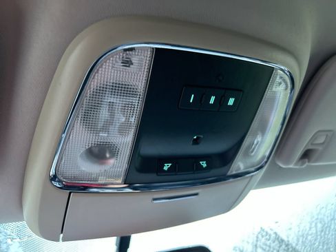 Used 2011 Jeep Grand Cherokee Laredo RWD image 24