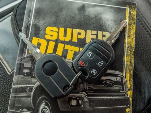 Used 2011 Ford F350 Lariat w/ Lariat Interior Pkg image 49