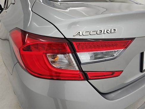 Used 2019 Honda Accord EX-L image 39