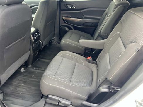 Used 2023 GMC Acadia SLE w/ Driver Convenience Package image 12