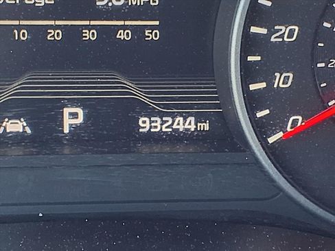 Used 2018 Kia Stinger GT2 image 39