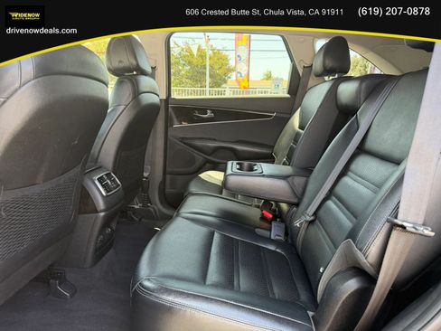 Used 2016 Kia Sorento EX FWD image 16