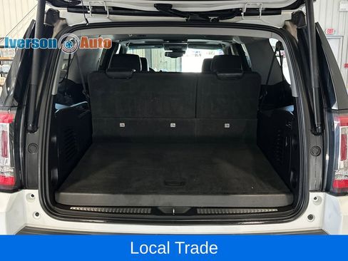 Used 2018 GMC Yukon XL SLT w/ Open Road Package AWD/4WD image 9