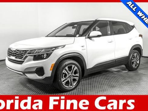 Used 2022 Kia Seltos LX AWD/4WD image 1
