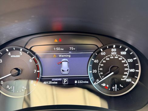 Used 2019 INFINITI QX50 Luxe w/ Navigation Package image 11