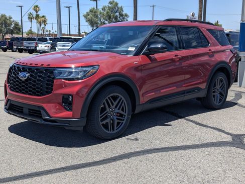 New 2026 Ford Explorer ST-Line w/ ST-Line Street Pack RWD image 5