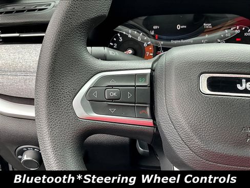 Used 2023 Jeep Compass Sport AWD/4WD image 11