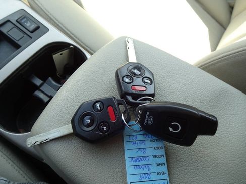 Used 2013 Subaru Outback 2.5i Premium AWD/4WD image 26