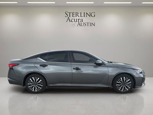 Used 2023 Nissan Altima 2.5 SV w/ SV Premium Package image 5