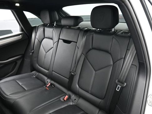 Certified 2026 Porsche Macan AWD/4WD image 24