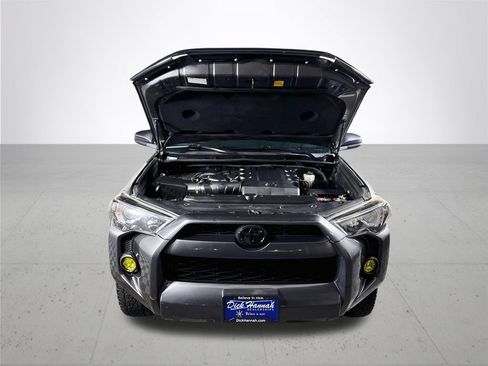 Used 2016 Toyota 4Runner SR5 RWD image 21