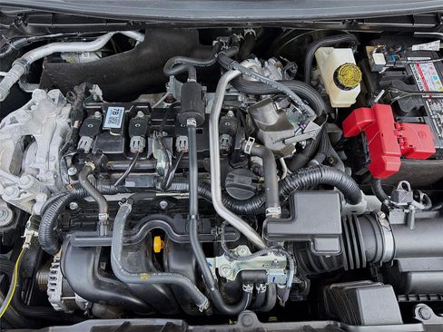 Used 2025 Nissan Kicks SR image 28