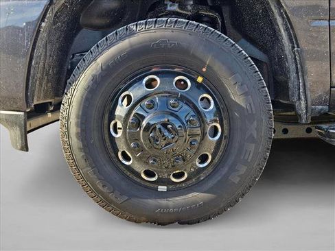 New 2026 RAM 3500 Laramie AWD/4WD image 10