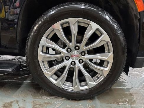 Used 2024 GMC Yukon Denali image 36
