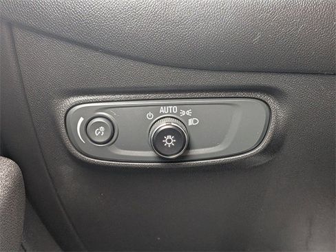 Used 2022 Chevrolet Equinox LT image 22