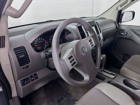 Used 2013 Nissan Frontier SV w/ SV Value Truck Pkg image 13