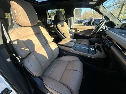 New 2025 Lincoln Navigator Black Label image 27