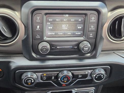 Used 2018 Jeep Wrangler Sport AWD/4WD image 11