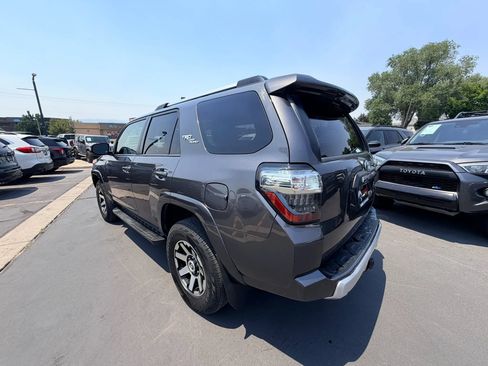 Used 2018 Toyota 4Runner TRD Off-Road Premium AWD/4WD image 6