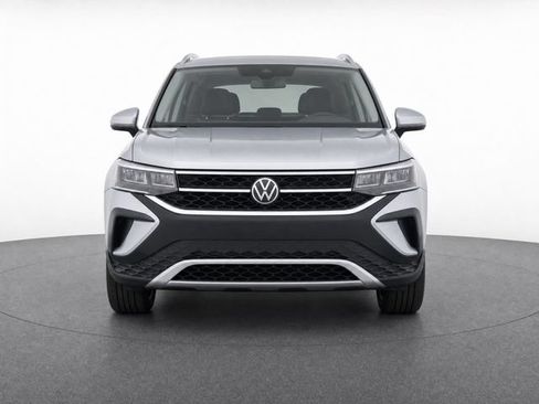 Used 2023 Volkswagen Taos SE AWD/4WD image 5