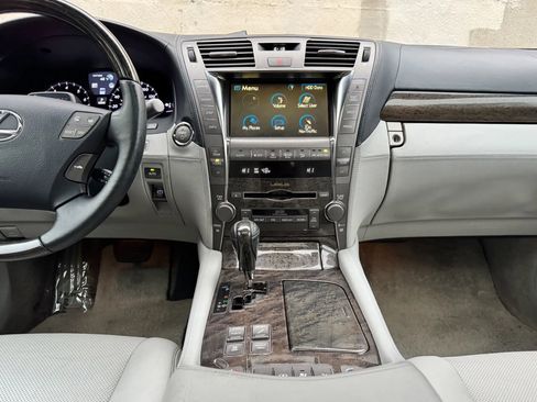 Used 2008 Lexus LS 600h L image 29