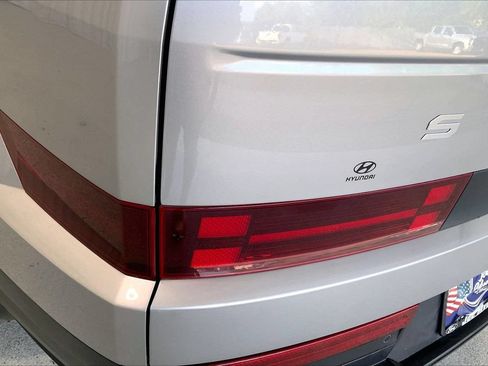 Used 2024 Hyundai Santa Fe SEL FWD image 29