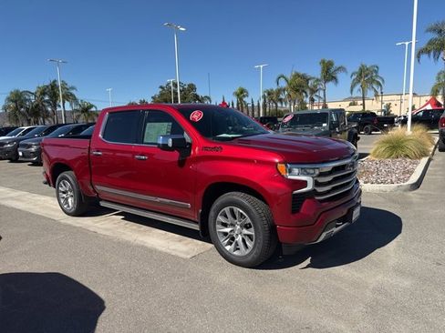 Used 2022 Chevrolet Silverado 1500 High Country w/ Technology Package image 2