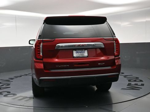 Used 2023 GMC Yukon SLT w/ SLT Premium Package AWD/4WD image 8