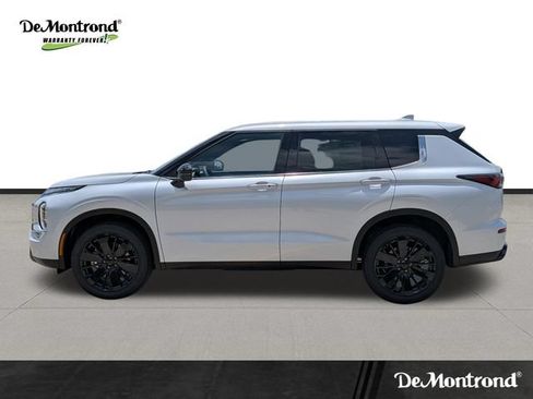 New 2026 Mitsubishi Outlander LE FWD image 8
