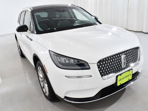 Used 2022 Lincoln Corsair AWD w/ Premium Package image 4