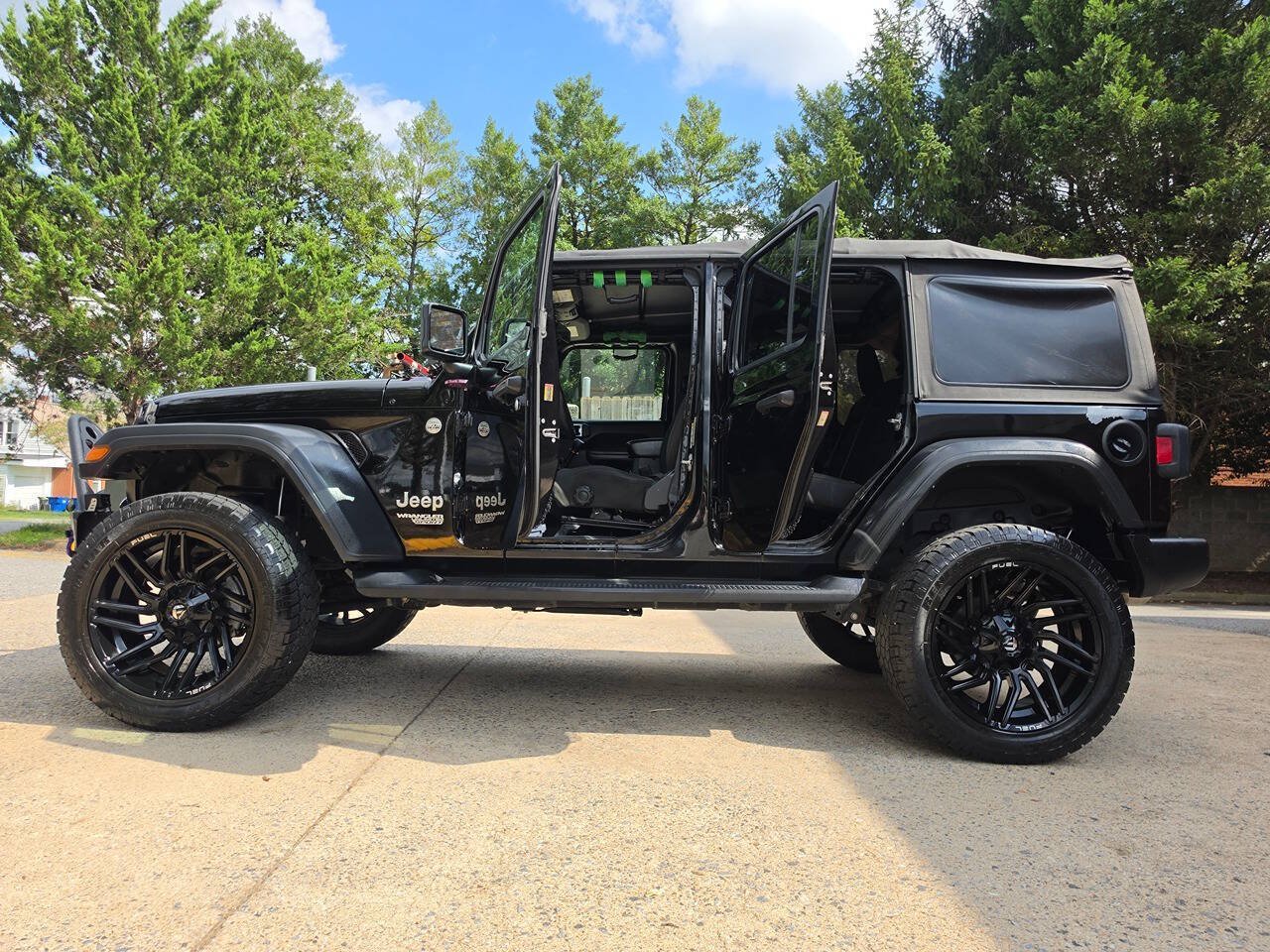 Used 2018 Jeep Wrangler Unlimited Sport AWD/4WD image 6