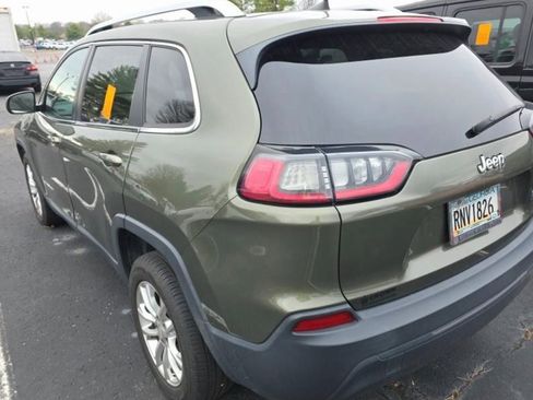 Used 2019 Jeep Cherokee Latitude w/ Popular Appearance Group image 7