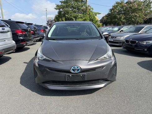 Used 2016 Toyota Prius Two FWD image 2