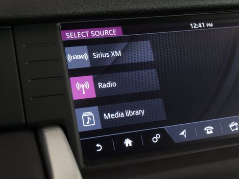 Used 2018 Land Rover Discovery Sport HSE AWD/4WD image 45