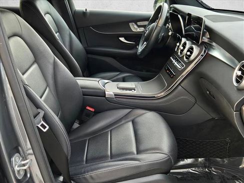 Used 2020 Mercedes-Benz GLC 300 4MATIC image 21