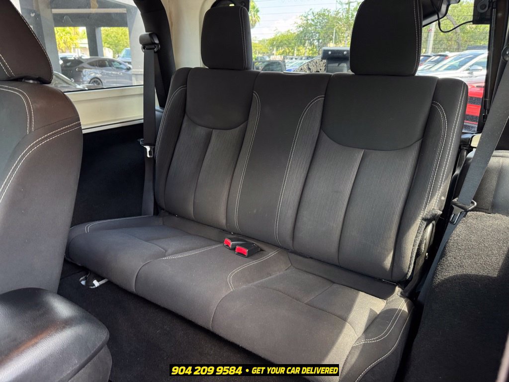 Used 2016 Jeep Wrangler Sahara w/ Connectivity Group AWD/4WD image 25
