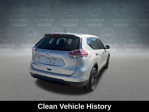 Used 2015 Nissan Rogue S AWD/4WD image 6