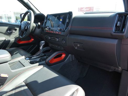 Used 2025 Nissan Frontier PRO-4X w/ Pro Premium Package AWD/4WD image 14