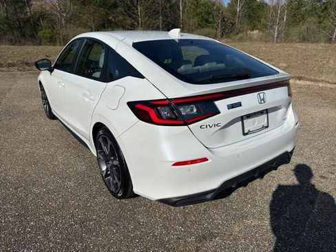 Used 2025 Honda Civic Sport Touring image 4