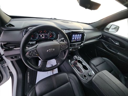 Used 2023 Chevrolet Traverse RS FWD image 24