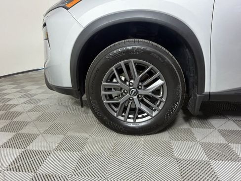 Certified 2025 Nissan Rogue S FWD image 10