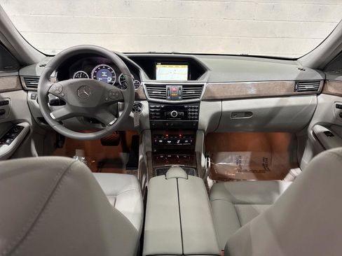 Used 2011 Mercedes-Benz E 350 Sedan image 57