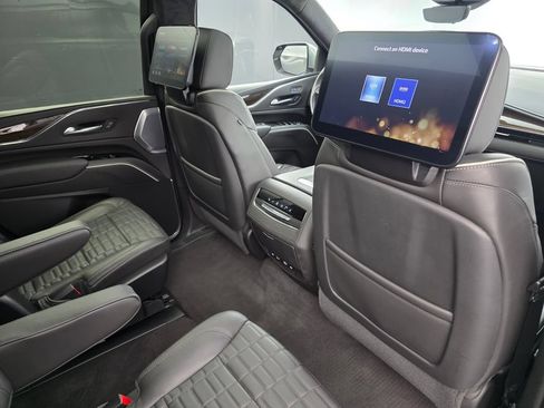 Used 2023 Cadillac Escalade Sport Platinum w/ LPO, ONYX Package AWD/4WD image 31