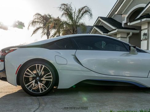Used 2016 BMW i8 image 10