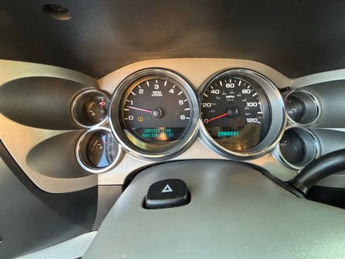 Used 2007 GMC Sierra 1500 SLE w/ SLE/SLT Trailering Package AWD/4WD image 16