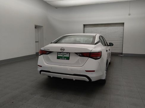 Used 2024 Nissan Sentra S image 7