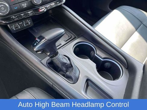 Used 2022 Dodge Durango GT image 32