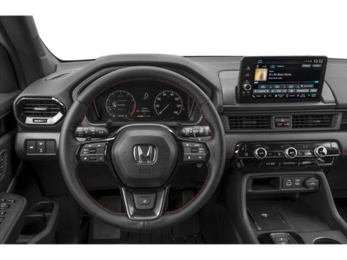 Used 2025 Honda Pilot TrailSport image 6