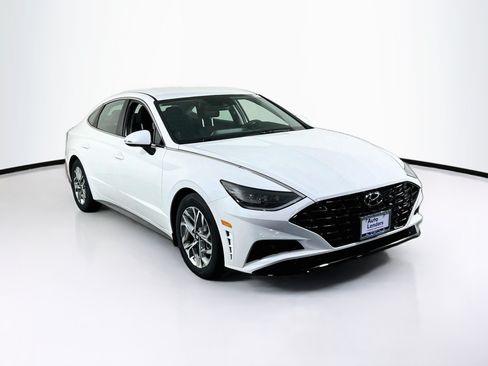 Used 2023 Hyundai Sonata SEL FWD image 3